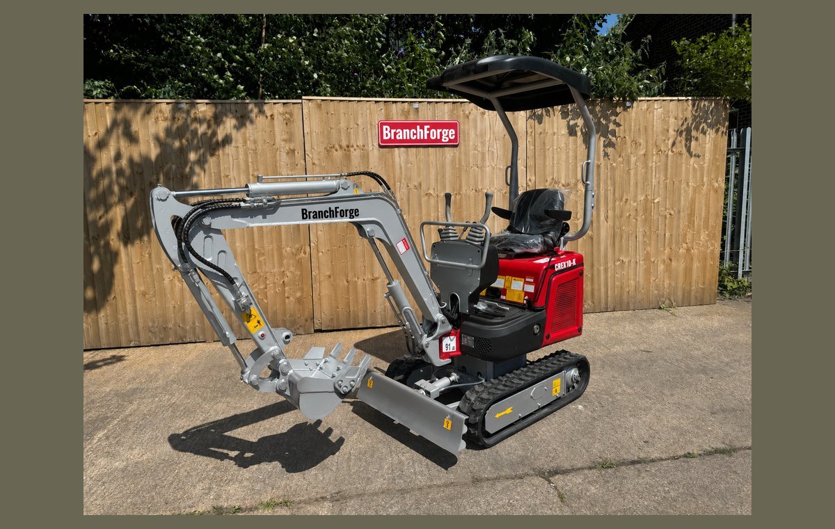 CREX10-K boom swung to the side, showing offset digging